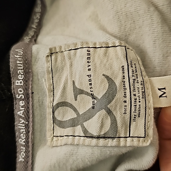 Ampersand Double Hood (M) - Picture 10 of 10